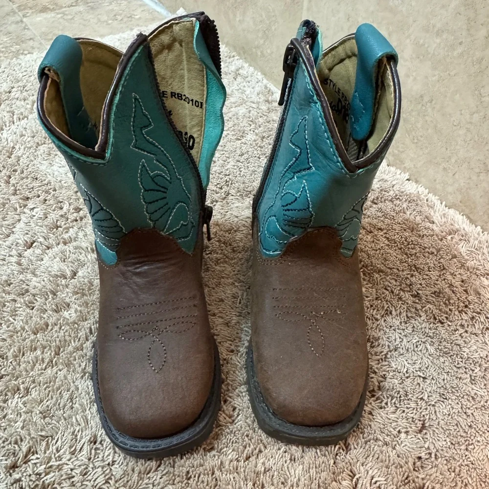 Unisex kids cowboy boots 👢